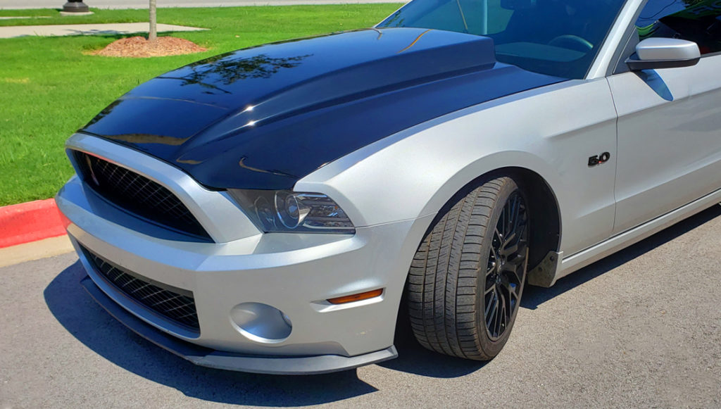 3M 1080 Gloss Black Hood Wrap Raptor Wrap & Sign